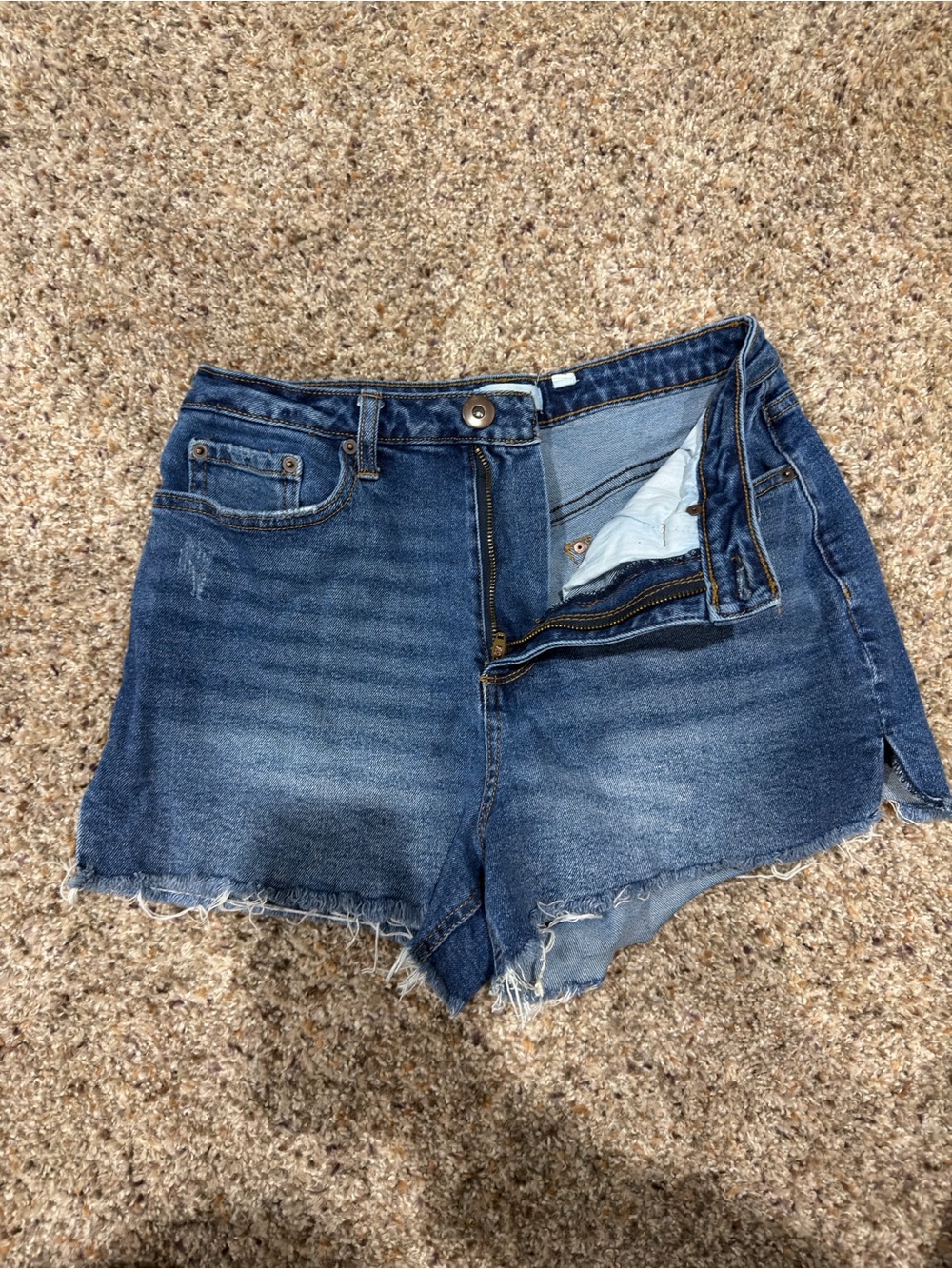 Women's Mid-Rise Blue Denim Frayed Hem Shorts